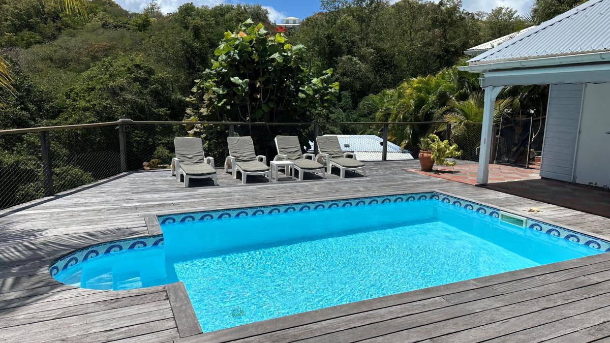 location villa martinique piscine  - vue piscine